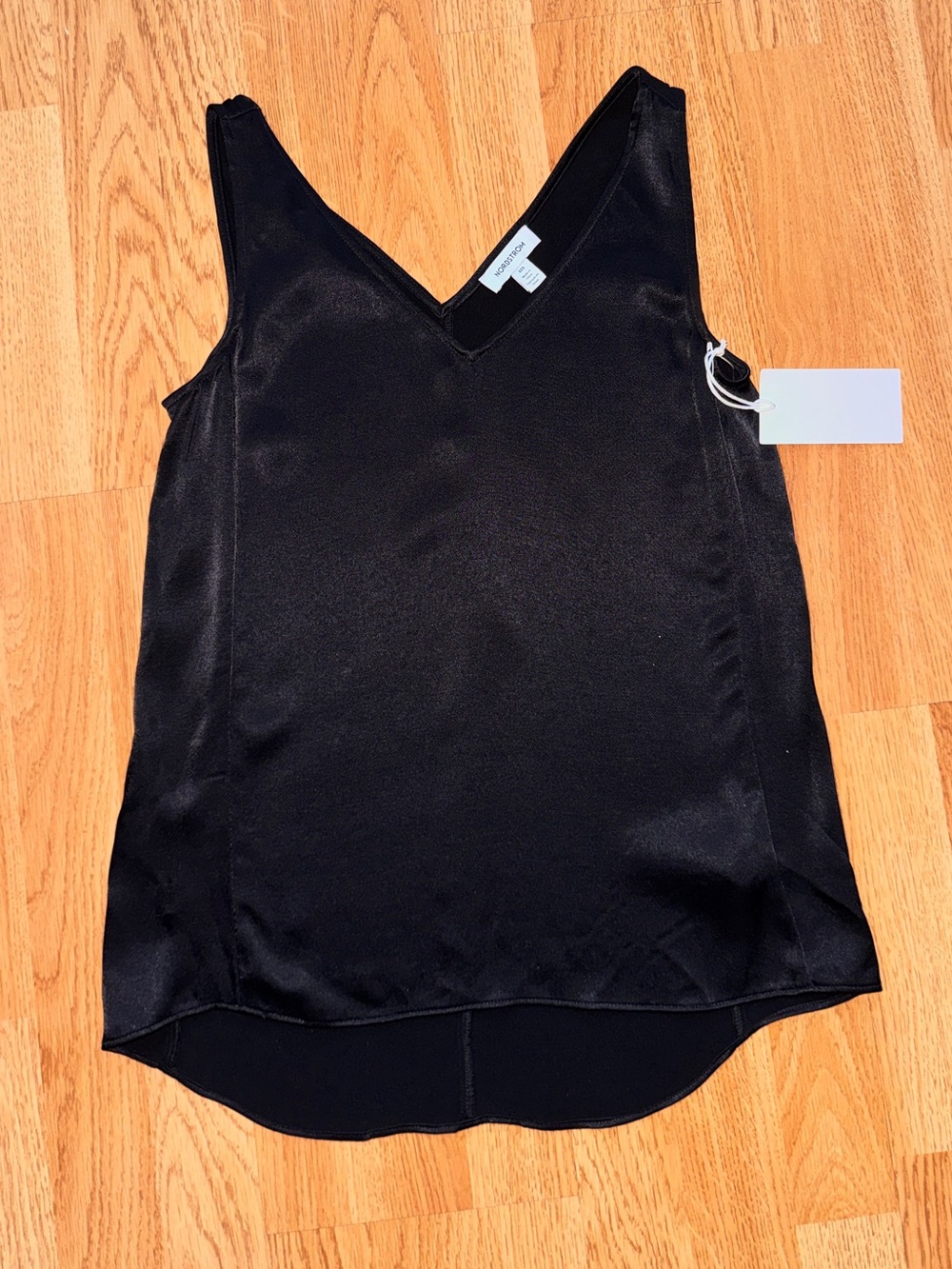Nordstrom Women’s Black Silk/Satin V-Neck Camisole Tank Top nwt xxs